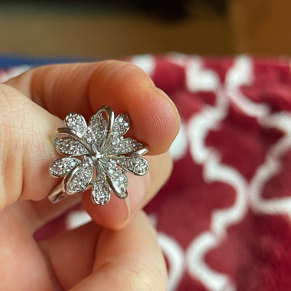 Flower 925 Silver Ring Round Cut White Sapphire - Picture 5 of 6